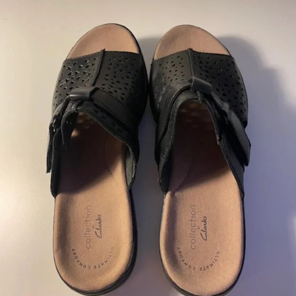 Clarks Utimate Comfort collection black leather Sandals Size 7 New